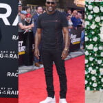 Descuentos en moda para jubilados: ¡Ahorra y luce elegante!