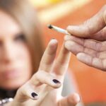 La influencia de los cambios en la vida y la identidad en las adicciones